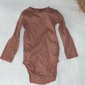 ✨NEW!!✨ NW/outT H&M ribbed onesie 2T